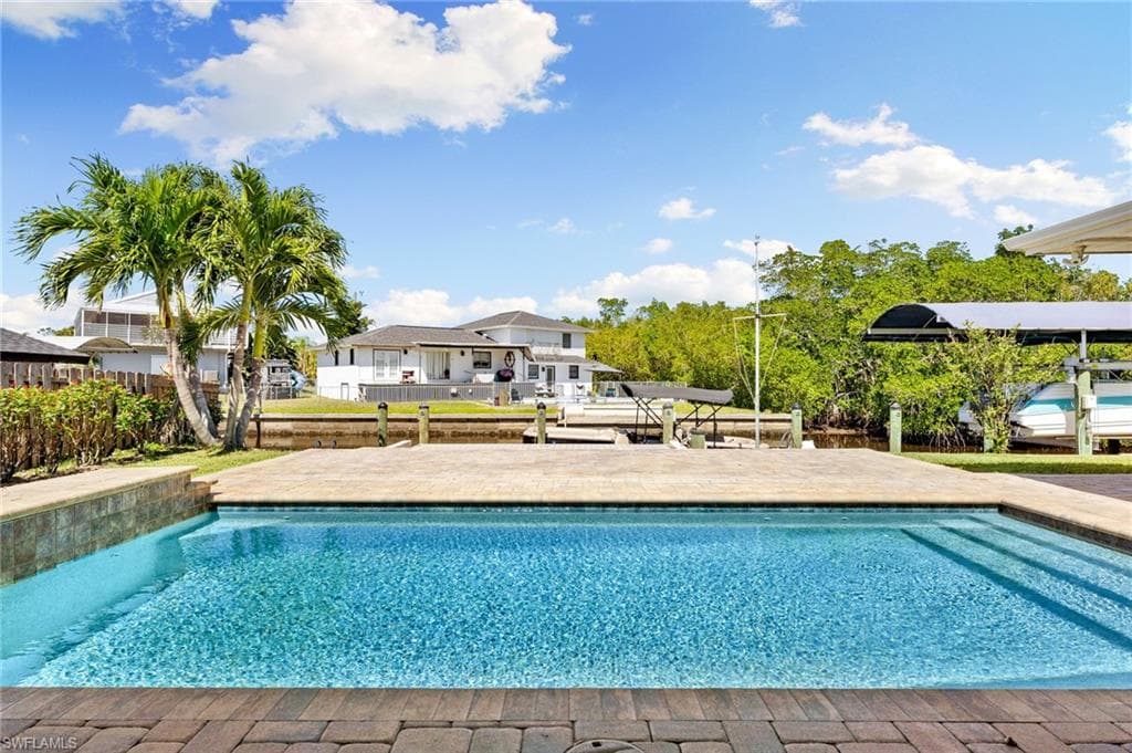 124 North Shore Ave, North Fort Myers, FL 33917-27