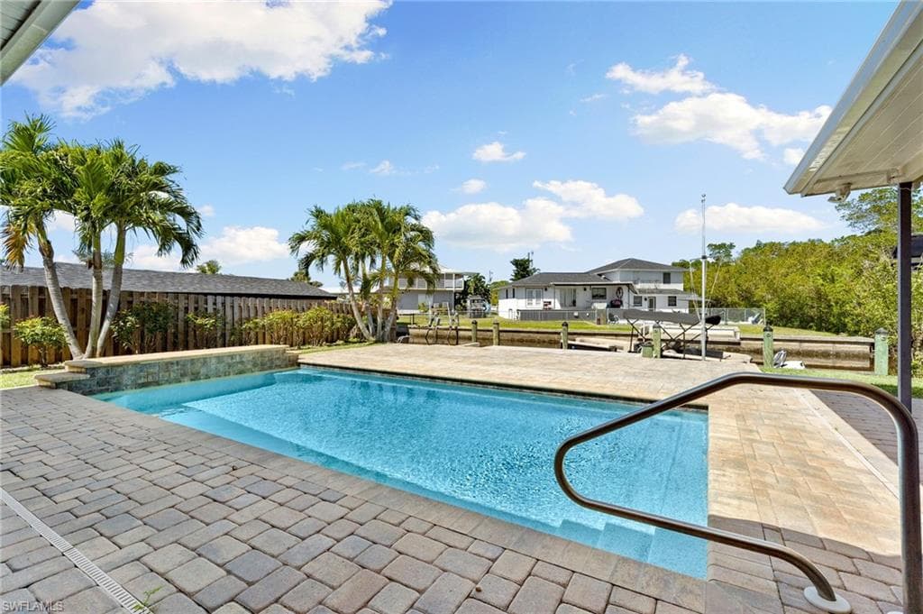 124 North Shore Ave, North Fort Myers, FL 33917-28