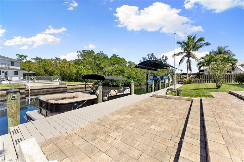 124 North Shore Ave, North Fort Myers, FL 33917-32