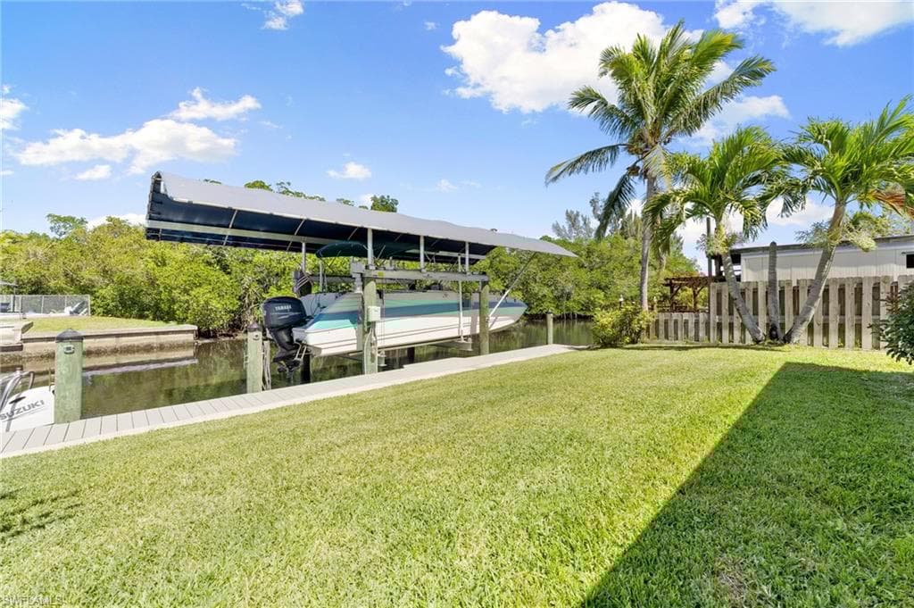 124 North Shore Ave, North Fort Myers, FL 33917-34