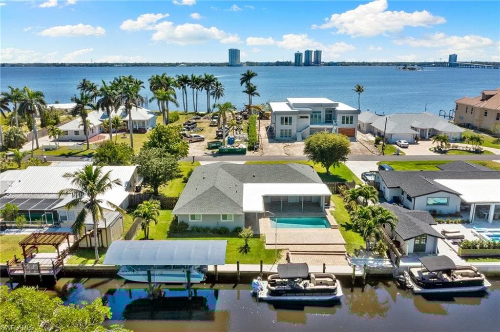 124 North Shore Ave, North Fort Myers, FL 33917-42