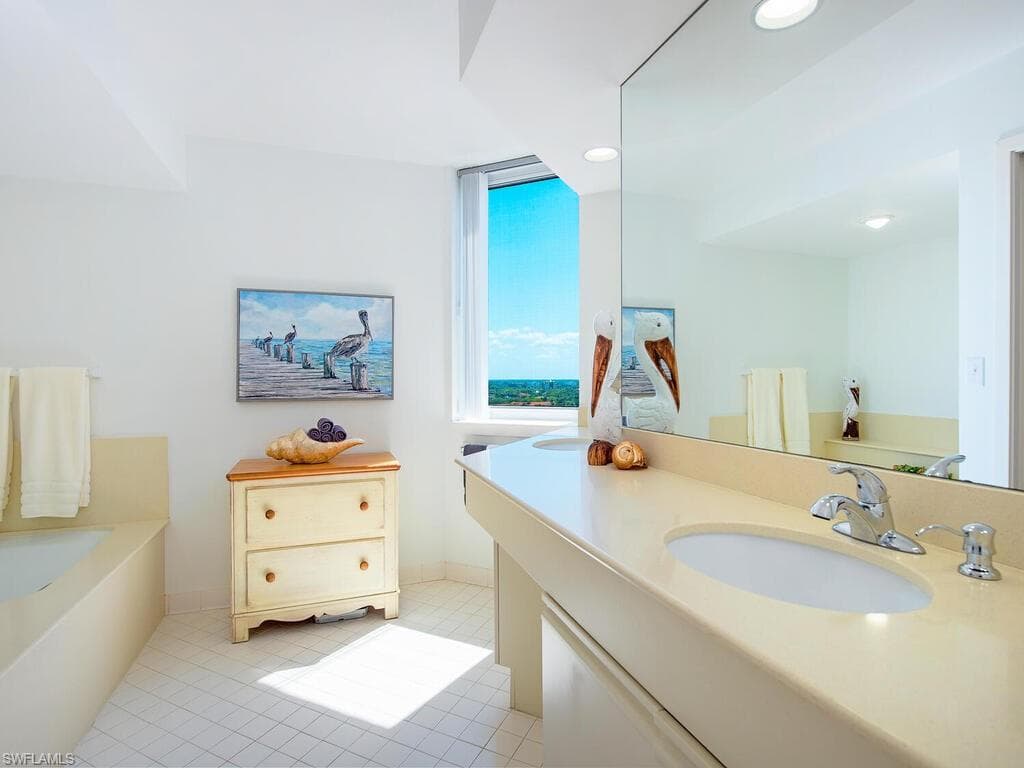 5555 Heron Point Dr 1602, Naples, FL 34108-16