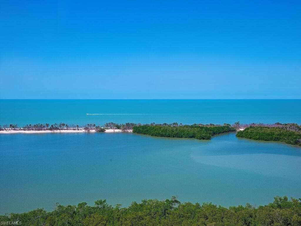 5555 Heron Point Dr 1602, Naples, FL 34108-6