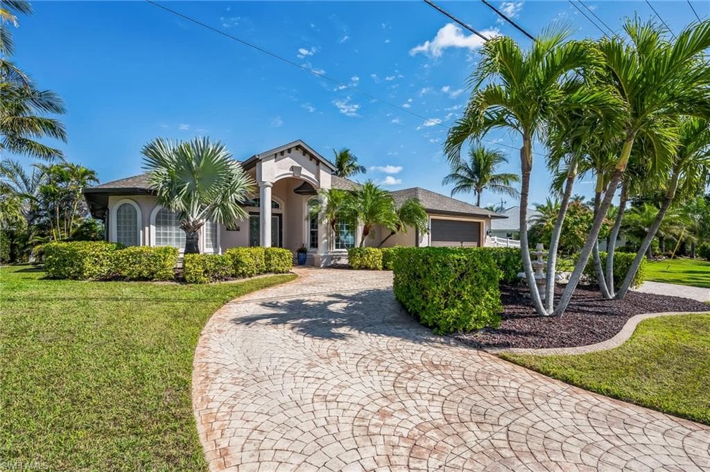 2711 Beach Pkwy W, Cape Coral, FL 33914-2