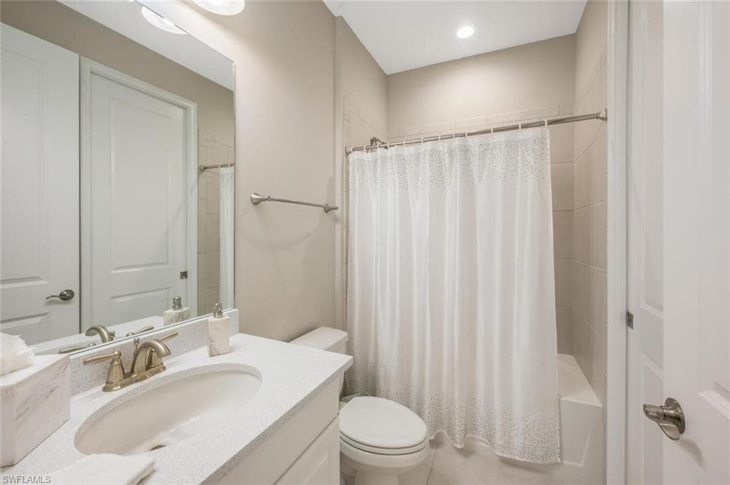 8209 Lucello Ter W, Naples, FL 34114-12