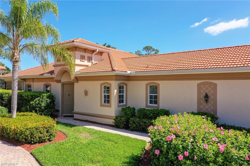 8563 Chase Preserve Dr, Naples, FL 34113-3