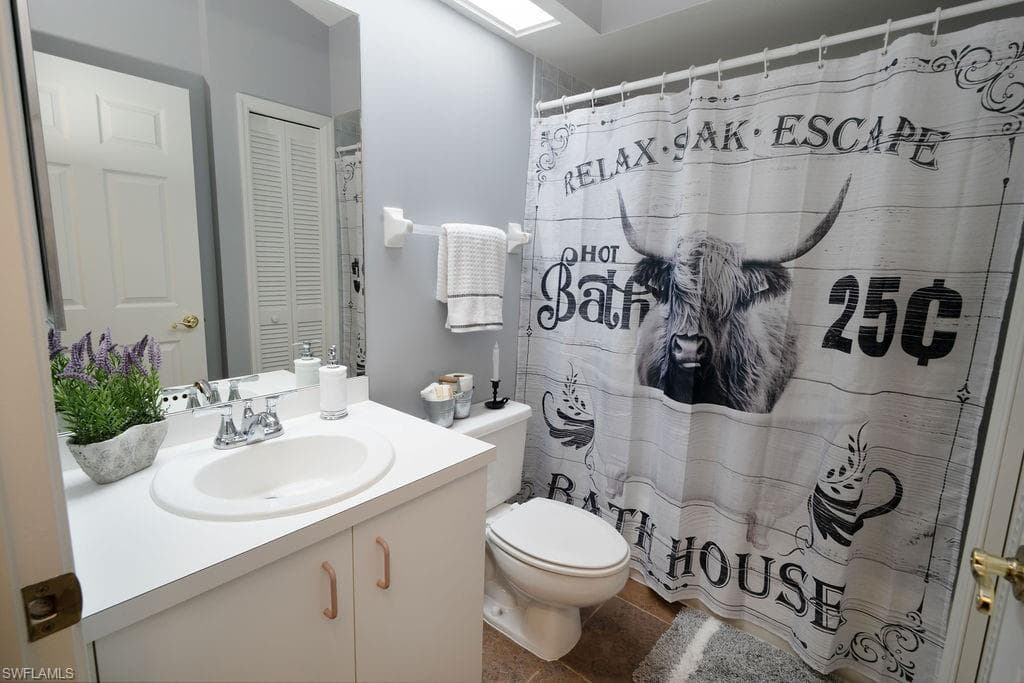 2421 22nd Ave NE, Naples, FL 34120-16