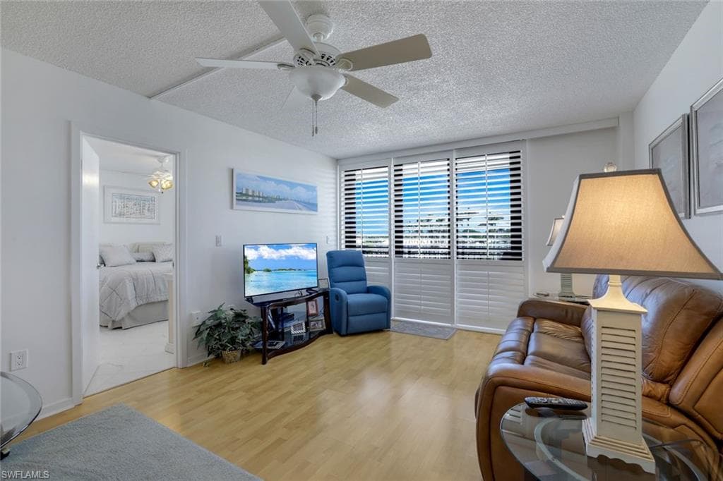 180 Seaview Ct 400, Marco Island, FL 34145-11