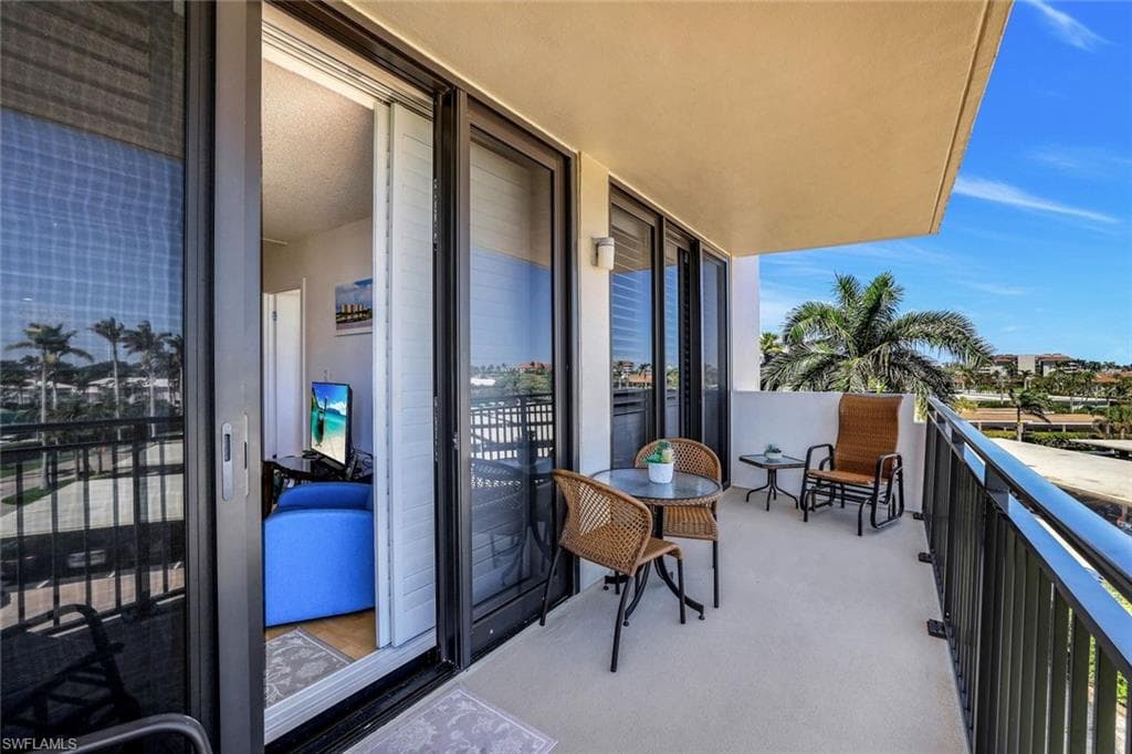 180 Seaview Ct 400, Marco Island, FL 34145-13