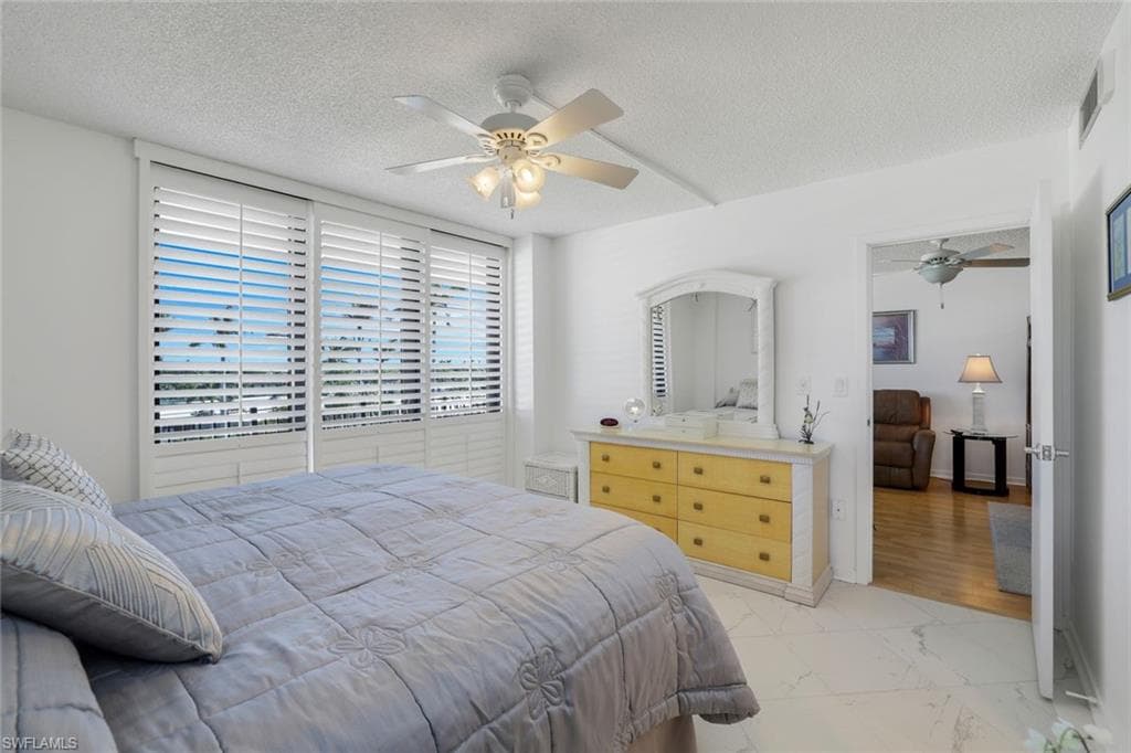 180 Seaview Ct 400, Marco Island, FL 34145-17