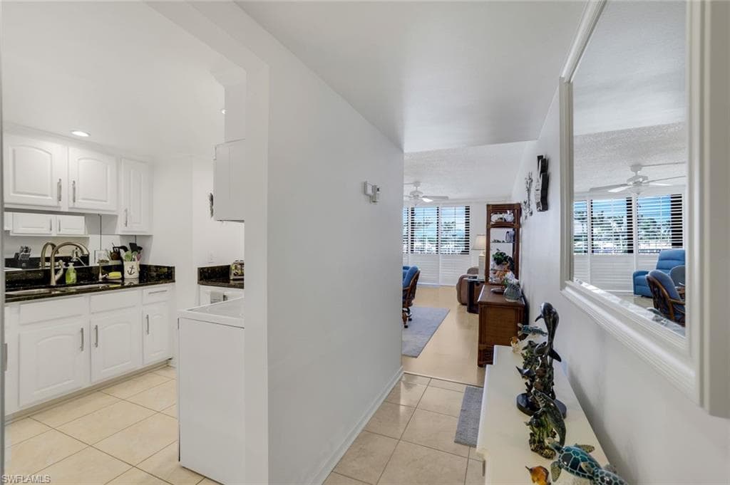 180 Seaview Ct 400, Marco Island, FL 34145-4