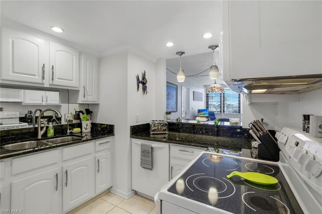 180 Seaview Ct 400, Marco Island, FL 34145-5