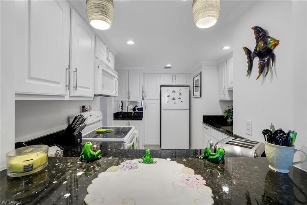 180 Seaview Ct 400, Marco Island, FL 34145-7