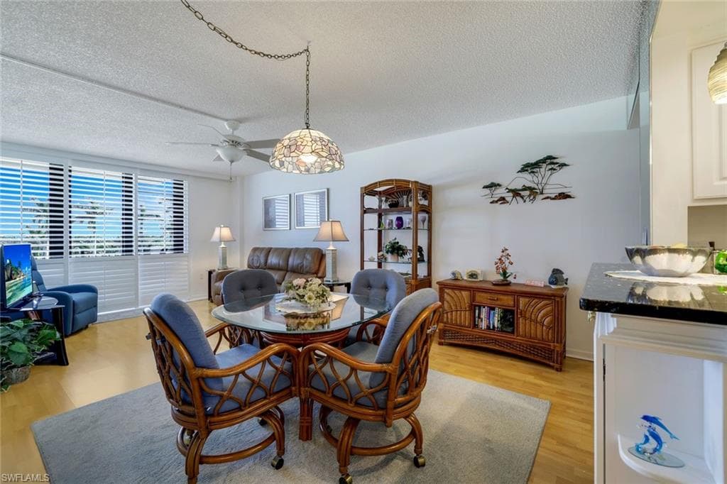 180 Seaview Ct 400, Marco Island, FL 34145-8