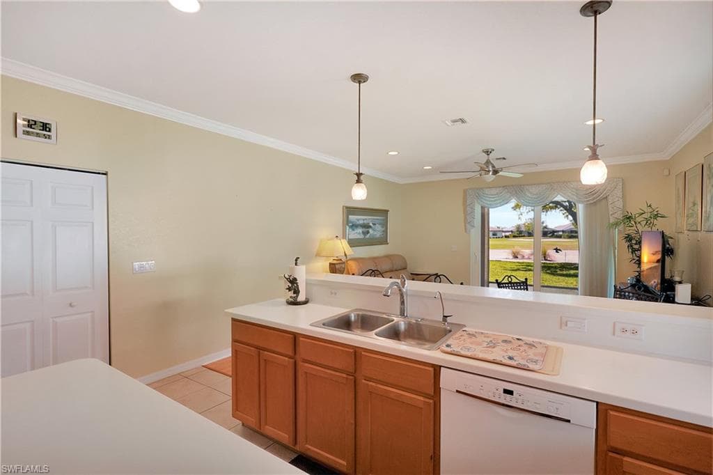 1892 Par Dr, Naples, FL 34120-15