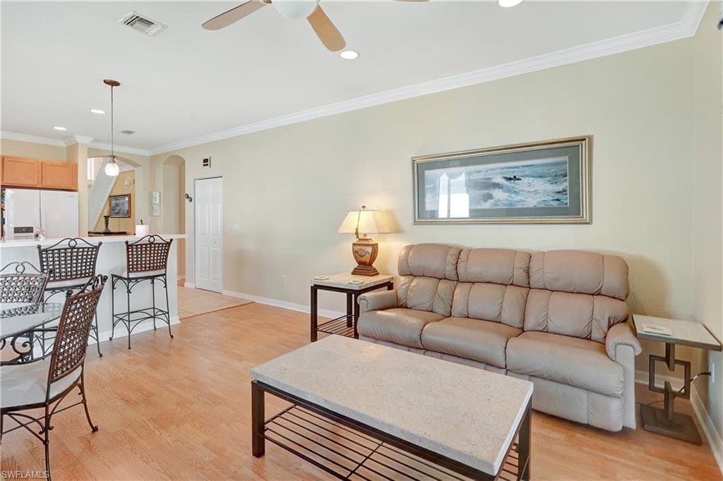 1892 Par Dr, Naples, FL 34120-20