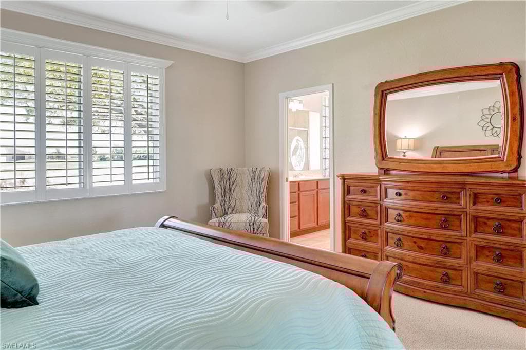 1892 Par Dr, Naples, FL 34120-28