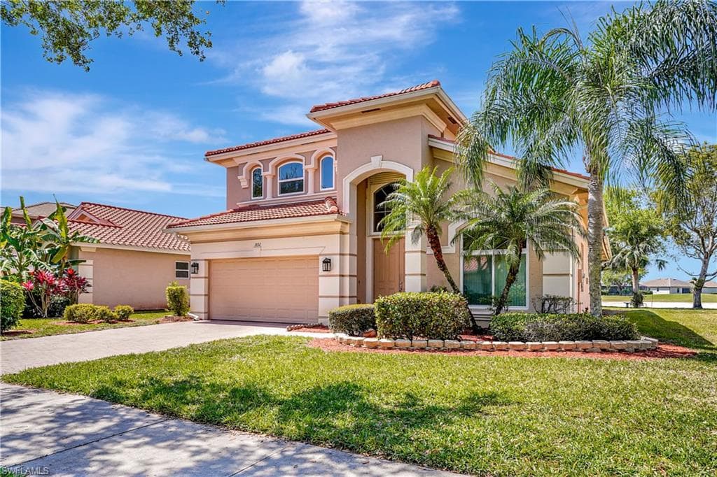 1892 Par Dr, Naples, FL 34120-2