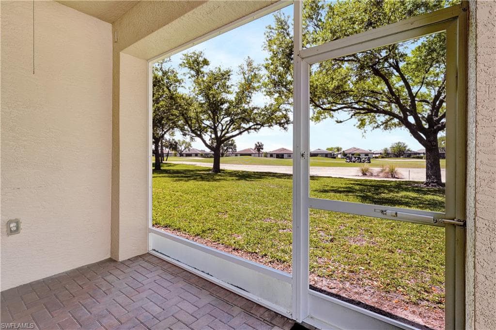 1892 Par Dr, Naples, FL 34120-45