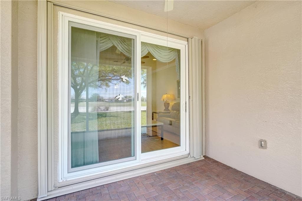 1892 Par Dr, Naples, FL 34120-49