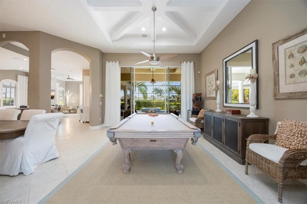 8910 Shenendoah Cir, Naples, FL 34113-13