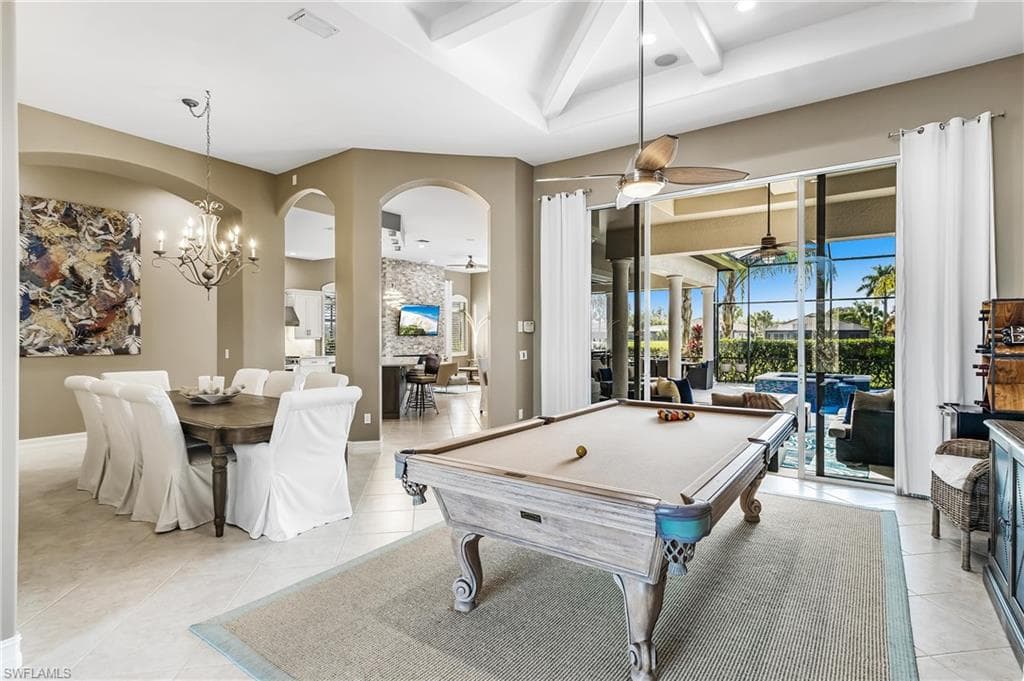 8910 Shenendoah Cir, Naples, FL 34113-15