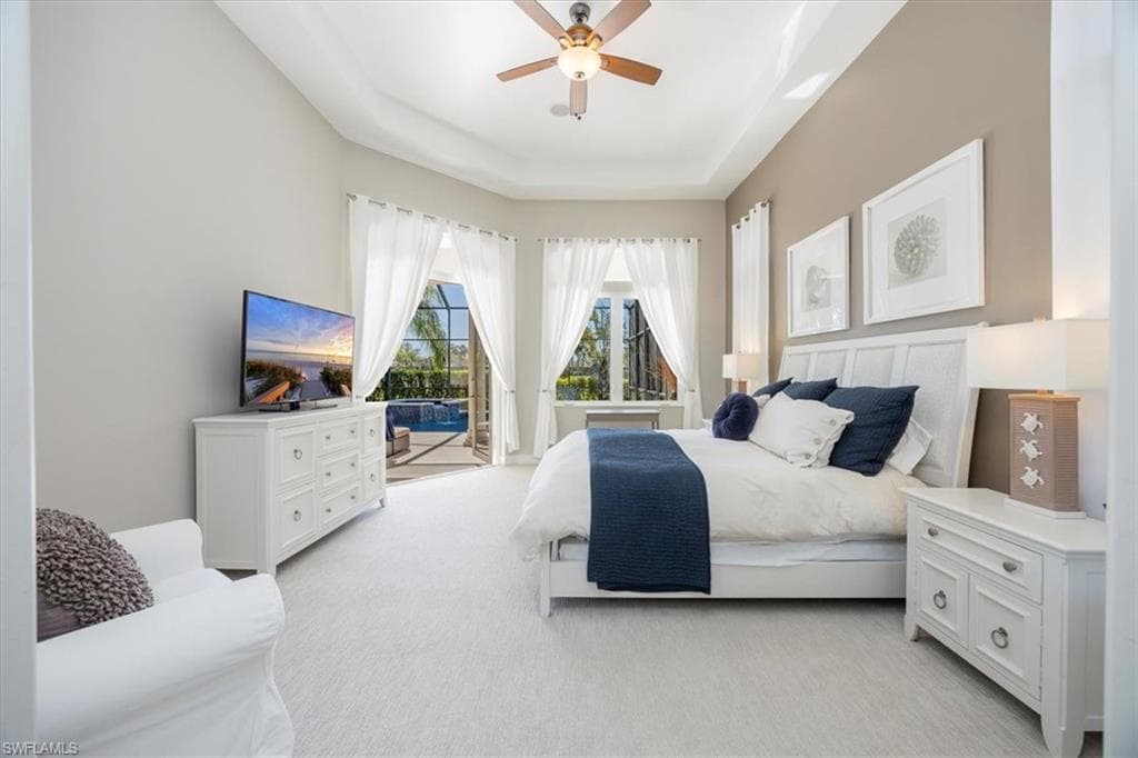 8910 Shenendoah Cir, Naples, FL 34113-21