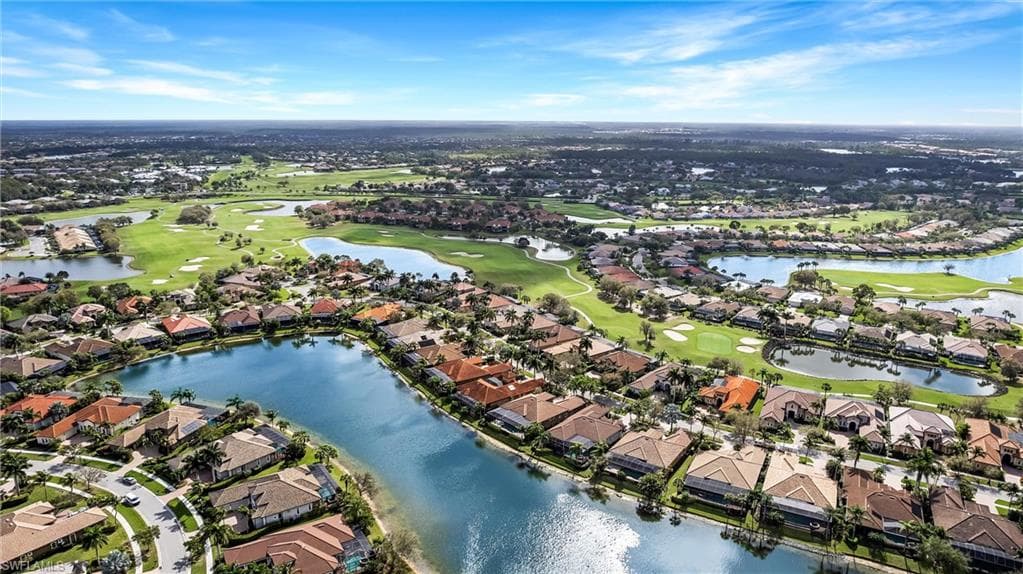 8910 Shenendoah Cir, Naples, FL 34113-43