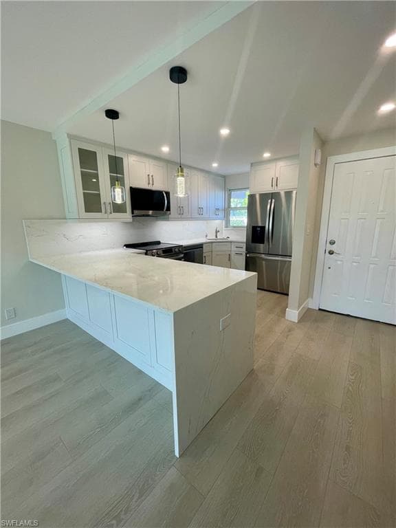 9 High Point Cir N 108, Naples, FL 34103-6