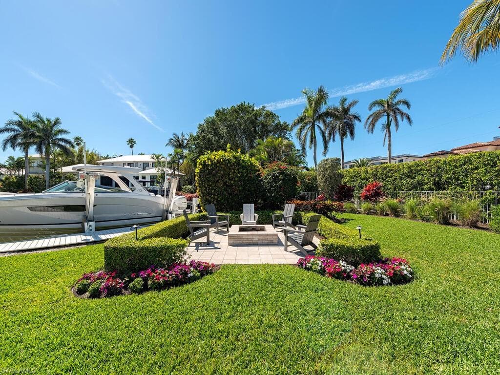 2261 Trout Ct, Naples, FL 34102-22