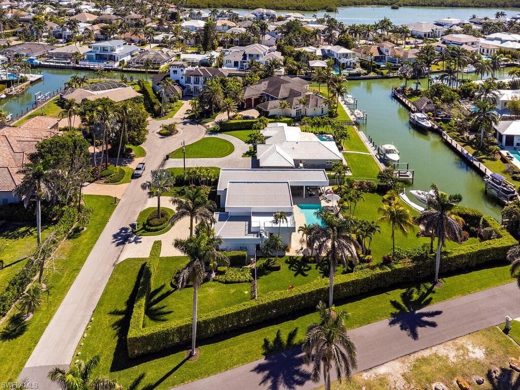 2261 Trout Ct, Naples, FL 34102-26