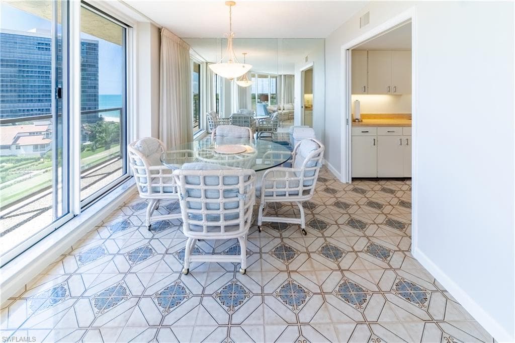 4901 Gulf Shore Blvd N 903, Naples, FL 34103-10