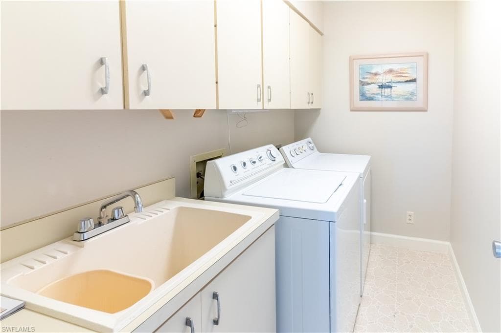 4901 Gulf Shore Blvd N 903, Naples, FL 34103-24