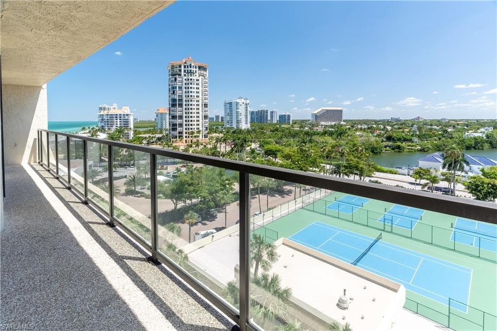 4901 Gulf Shore Blvd N 903, Naples, FL 34103-25