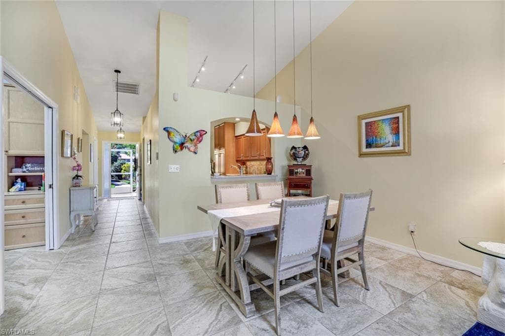 914 Augusta Blvd 7, Naples, FL 34113-11
