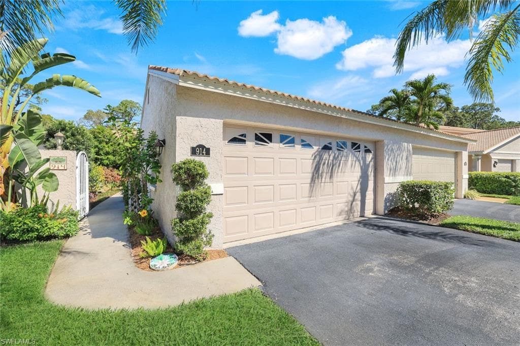 914 Augusta Blvd 7, Naples, FL 34113-3