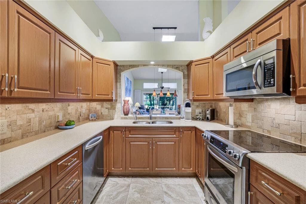 914 Augusta Blvd 7, Naples, FL 34113-8