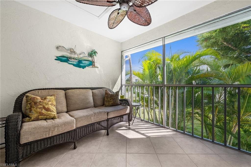 3136 Kings Lake Blvd 7546, Naples, FL 34112-17