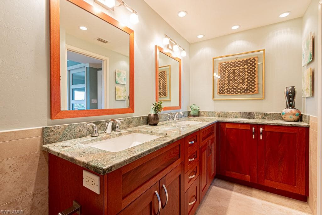1325 7th St S 6a, Naples, FL 34102-17