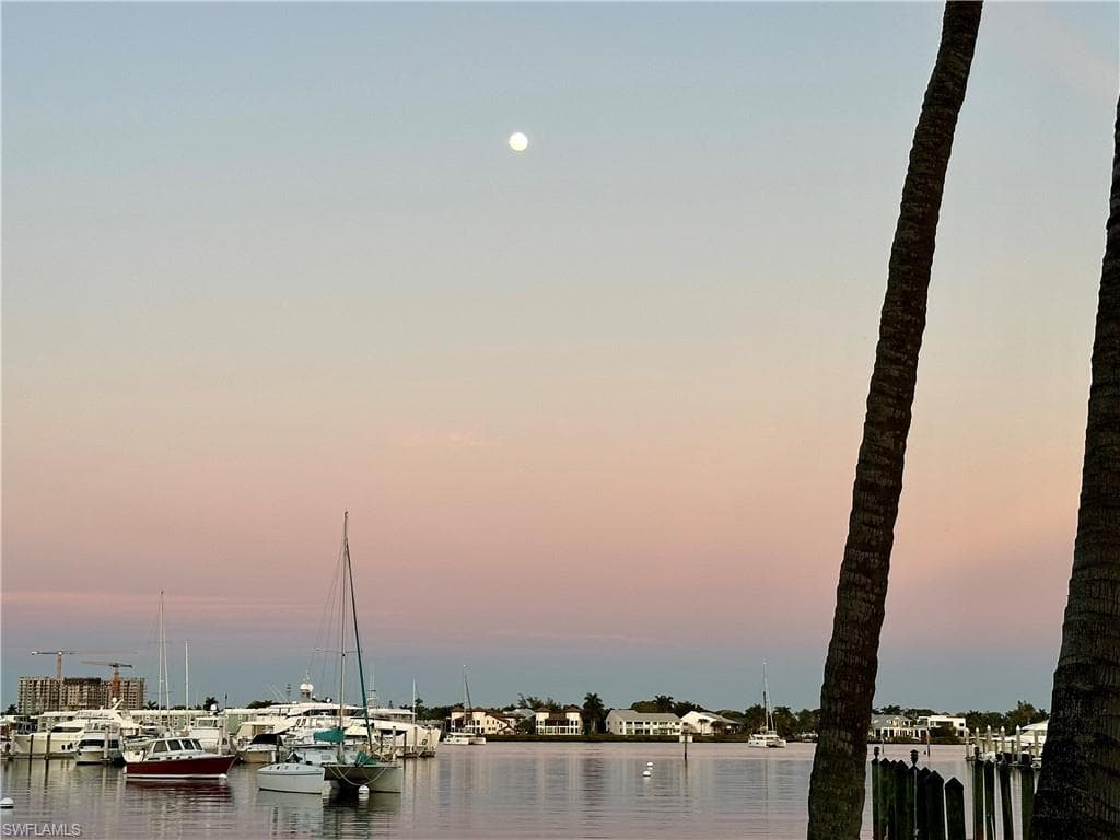 1325 7th St S 6a, Naples, FL 34102-23