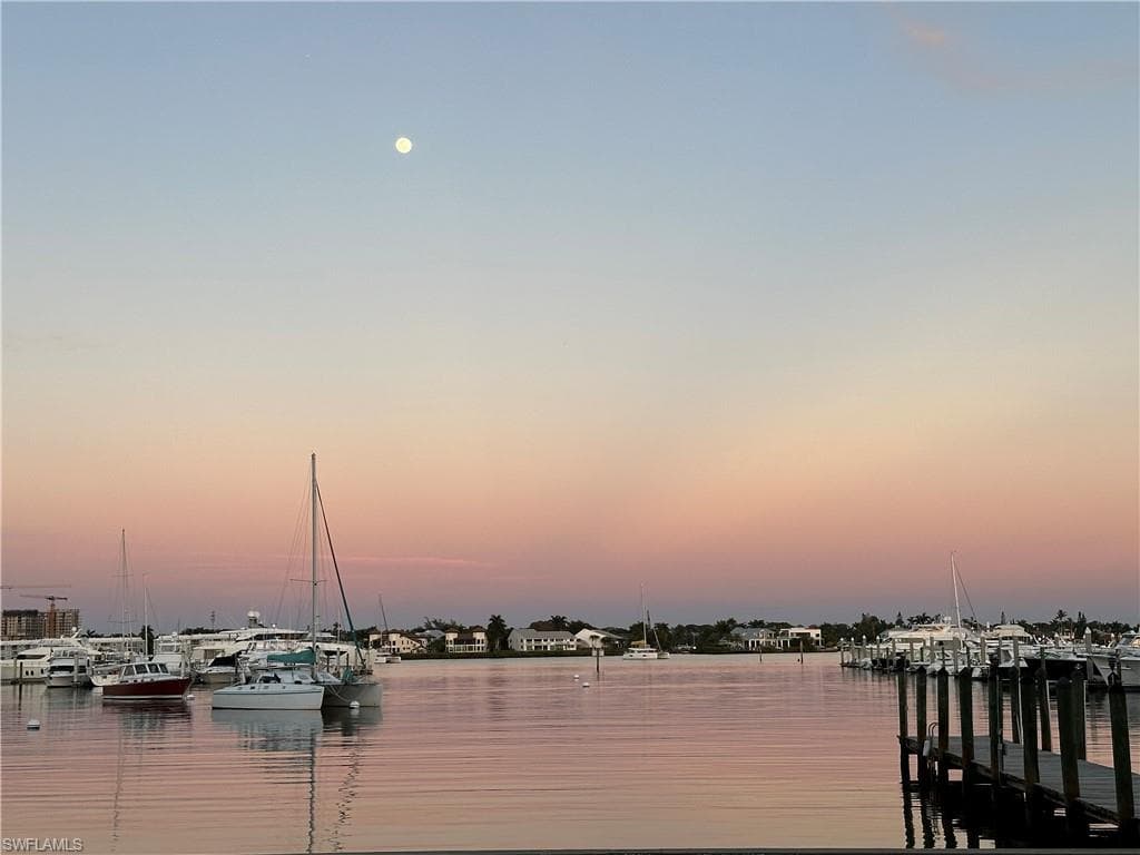 1325 7th St S 6a, Naples, FL 34102-25