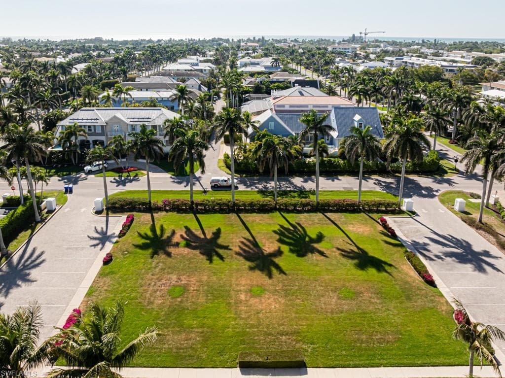 1325 7th St S 6a, Naples, FL 34102-26