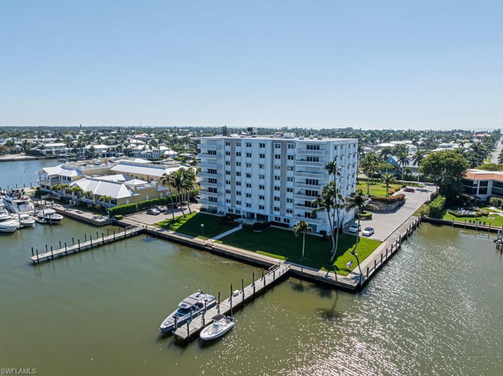 1325 7th St S 6a, Naples, FL 34102-30