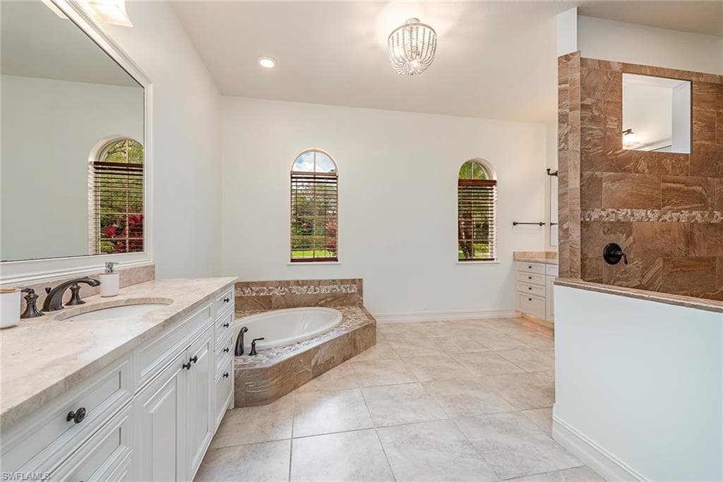 819 Bentwood Dr, Naples, FL 34108-11