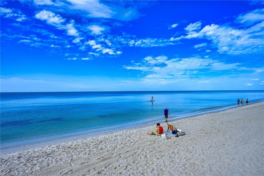 4005 Gulf Shore Blvd N 805, Naples, FL 34103-37