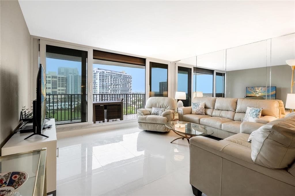 4005 Gulf Shore Blvd N 805, Naples, FL 34103-5