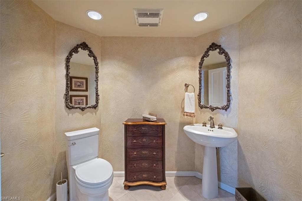 8231 Bay Colony Dr 1101, Naples, FL 34108-22