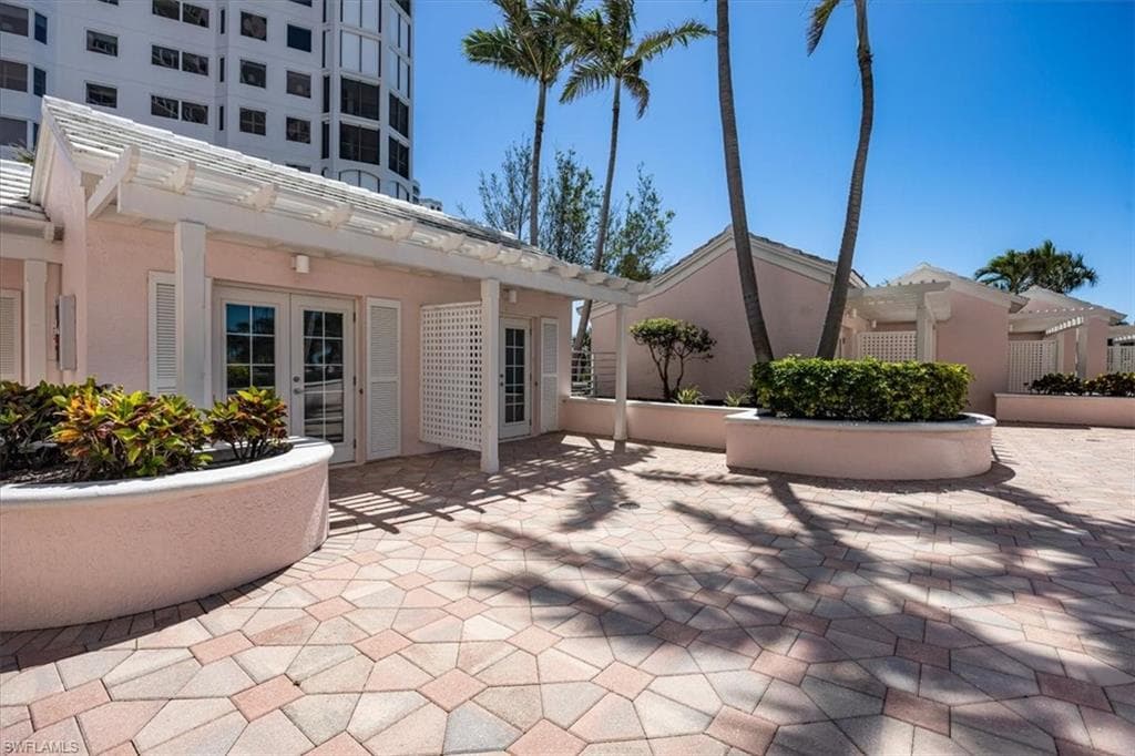 8231 Bay Colony Dr 1101, Naples, FL 34108-24