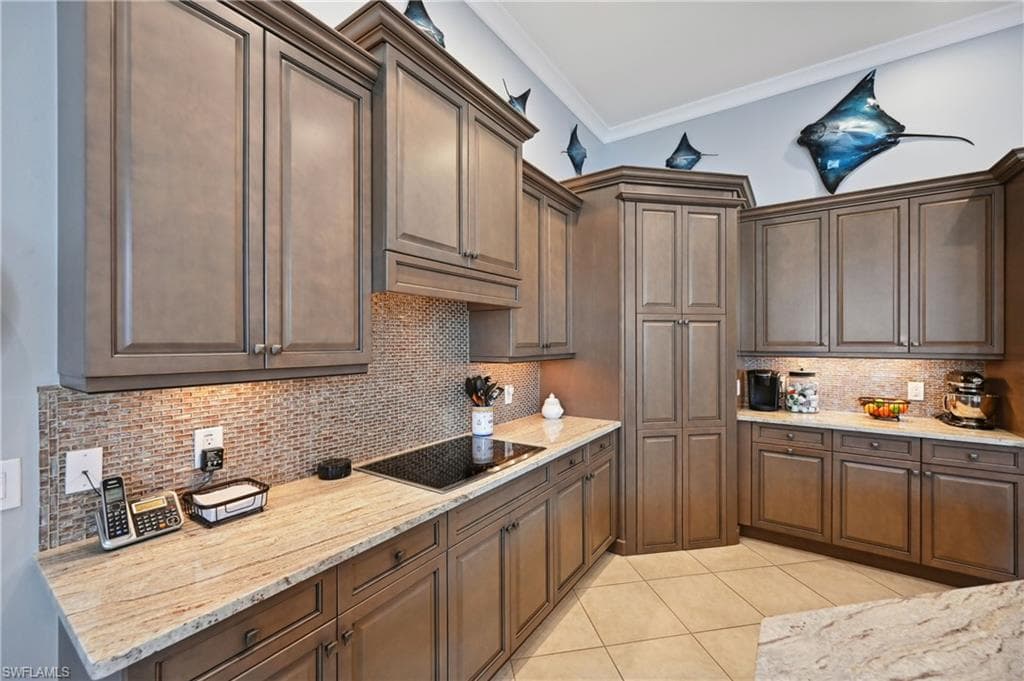 5122 Andros Dr, Naples, FL 34113-14