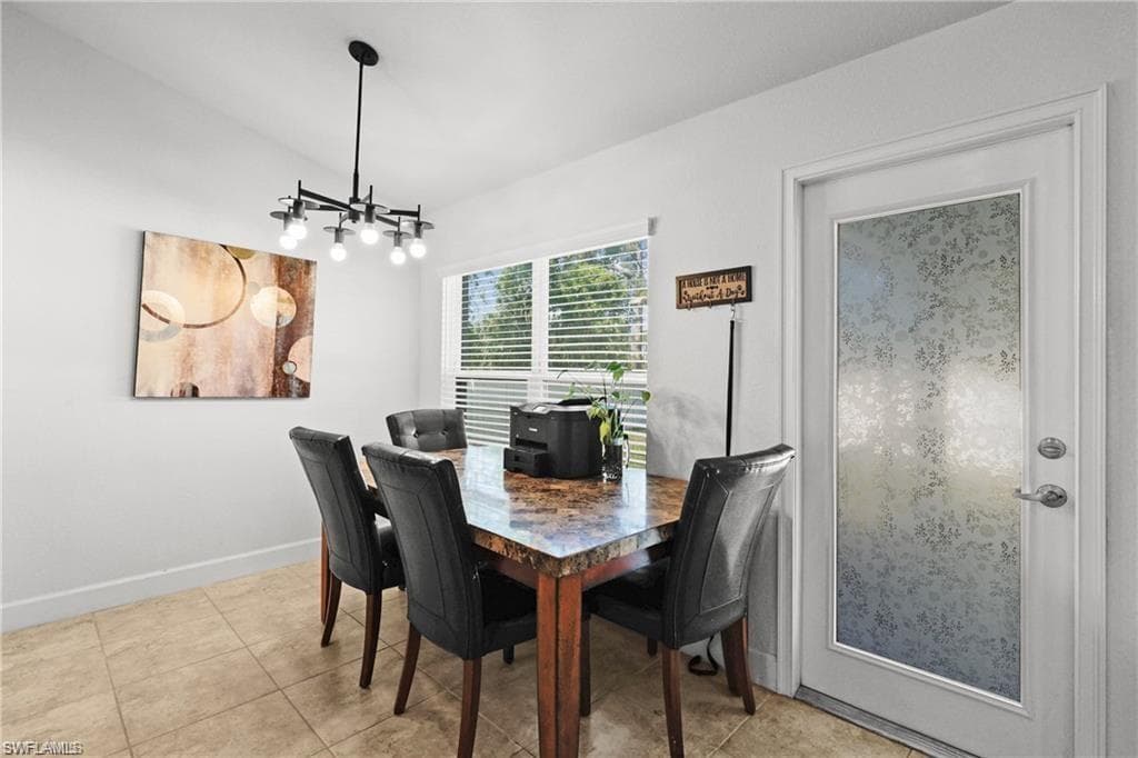 2325 33rd St, Cape Coral, FL 33909-9